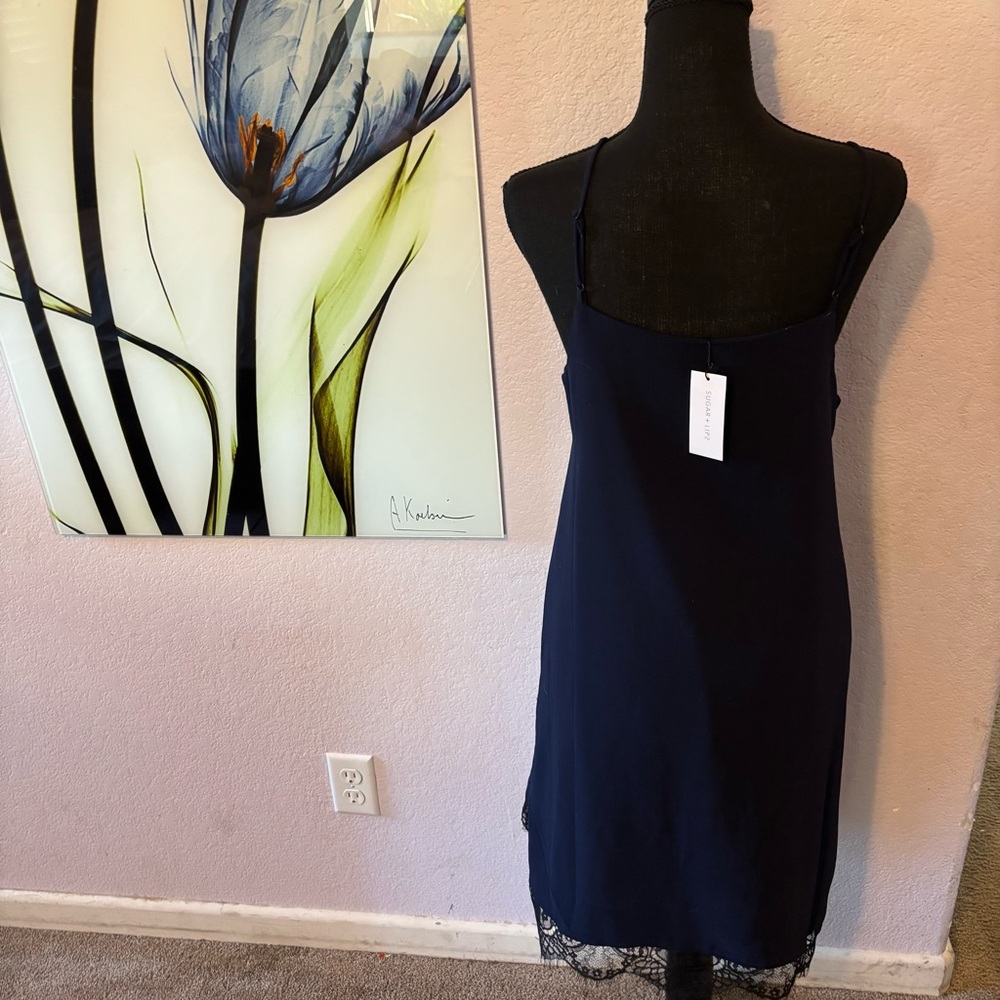 New dress size medium - Picture 4 of 6
